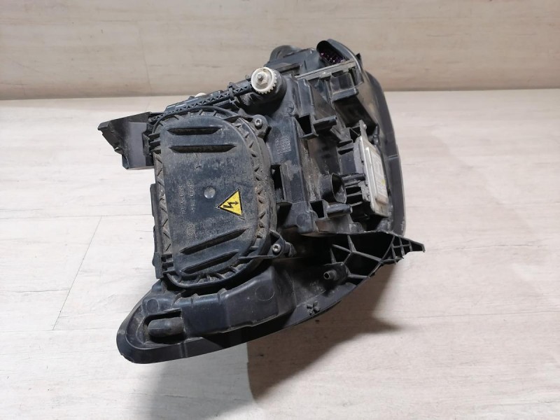 Audi A6 C7 фара левая деф