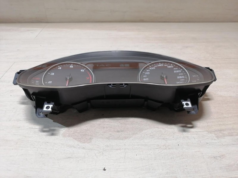 Audi A6 C7 панель приборов