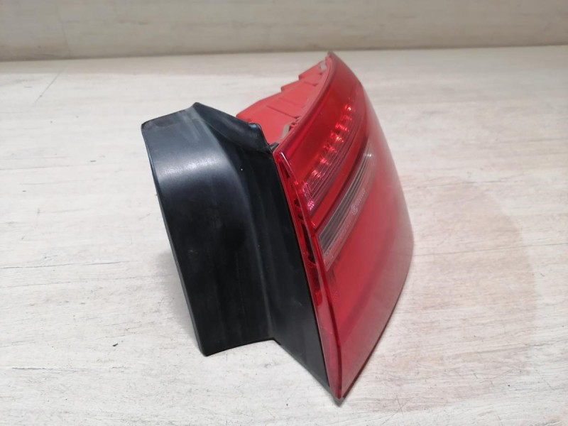 Audi A6 C7 фонарь правый в крыло