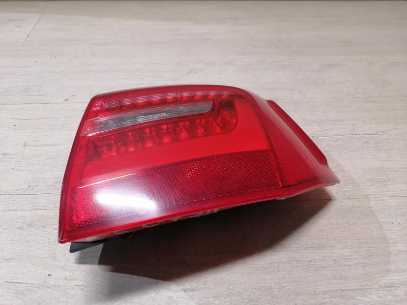 Audi A6 C7 фонарь правый в крыло