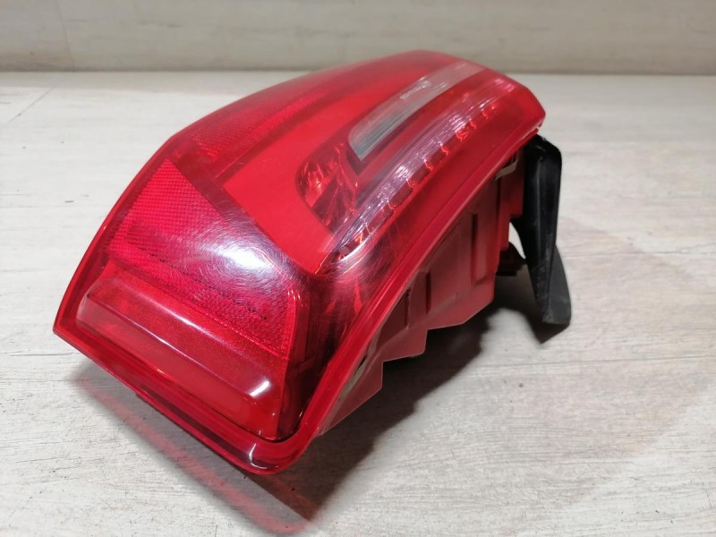 Audi A6 C7 фонарь правый в крыло