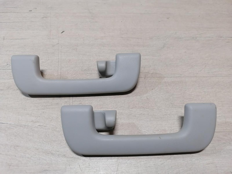 Audi A6 C7 ручка потолка задняя