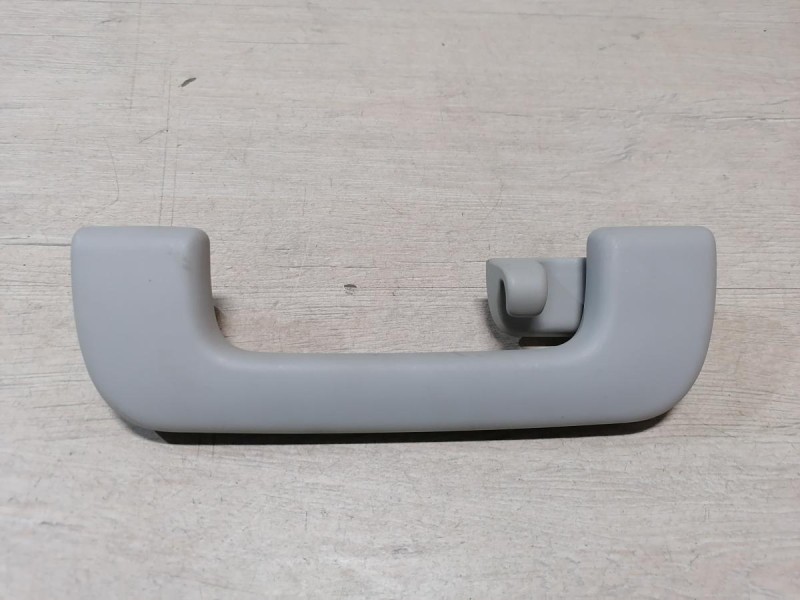 Audi A6 C7 ручка потолка задняя