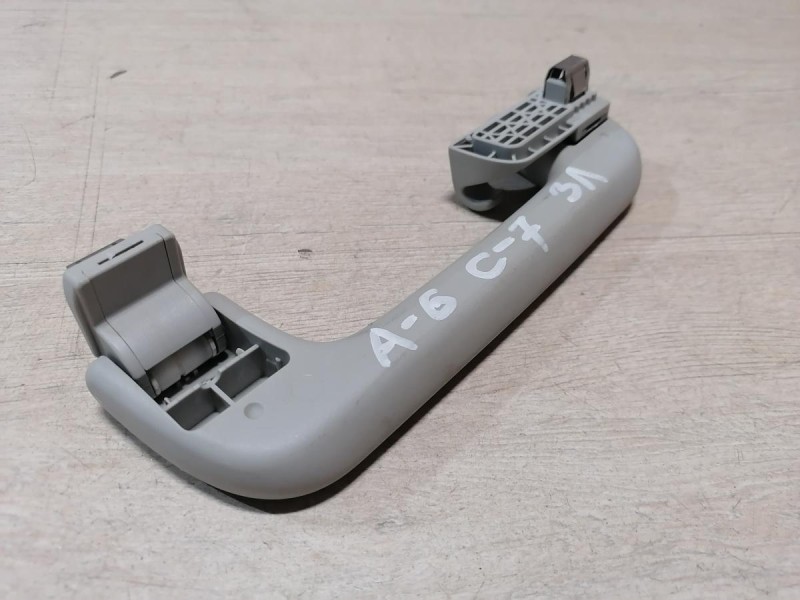 Audi A6 C7 ручка потолка задняя