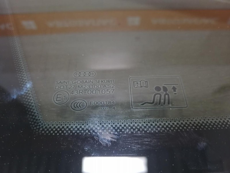 Audi A6 C7 форточка левая 14