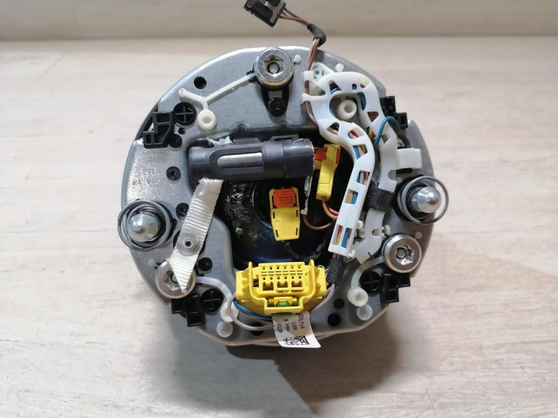 Audi A6 C7 подушка безопасности в руль стрел