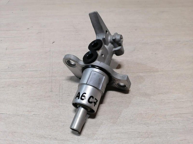 Audi A6 C7 цилиндр тормозной главный