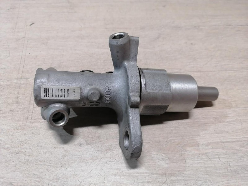 Audi A6 C7 цилиндр тормозной главный