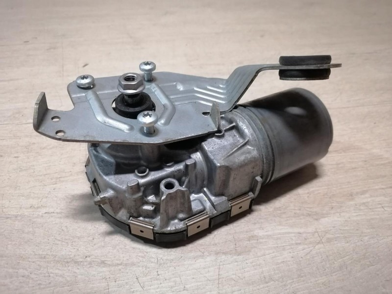 Audi A6 C7 моторчик стеклоочистителя