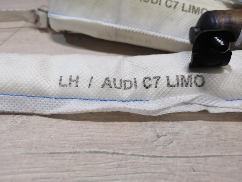 Audi A6 C7 шторка безопасности левая