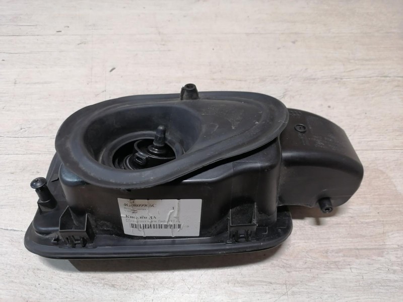 Audi A6 C7 лючок бензобака