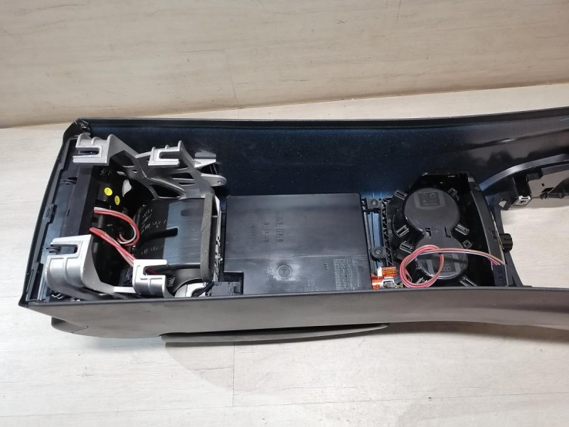 Audi A6 C7 подлокотник