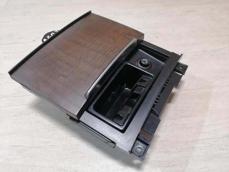 Audi A6 C7 пепельница