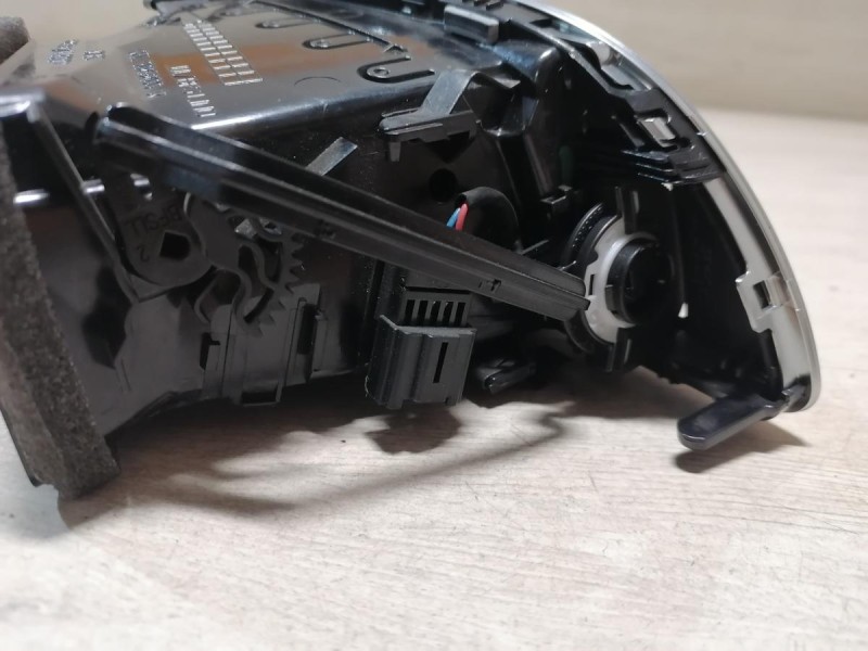 Audi A6 C7 дефлектор торпедо правый