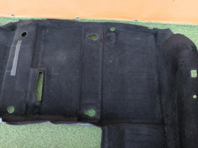 Omoda C5 пол салона ковролин