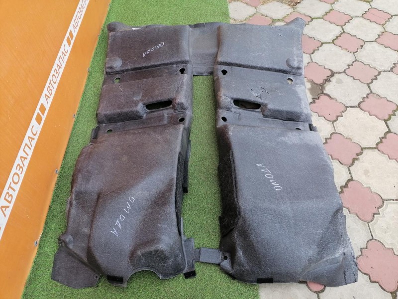 Omoda C5 пол салона ковролин