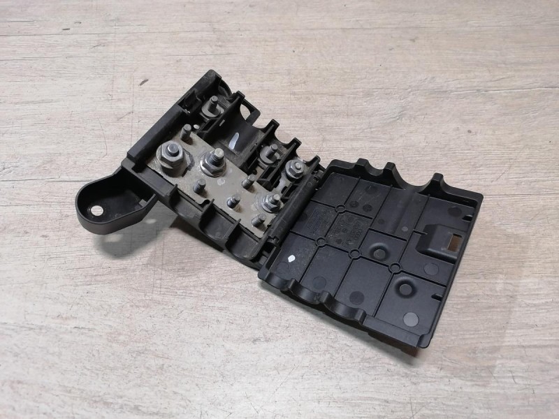 Audi A6 C7 распределитель потенциала