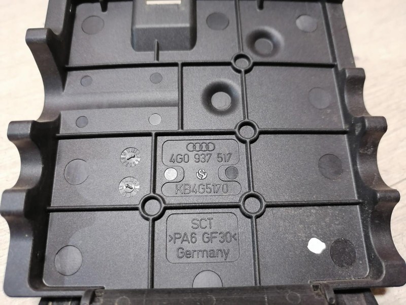 Audi A6 C7 распределитель потенциала