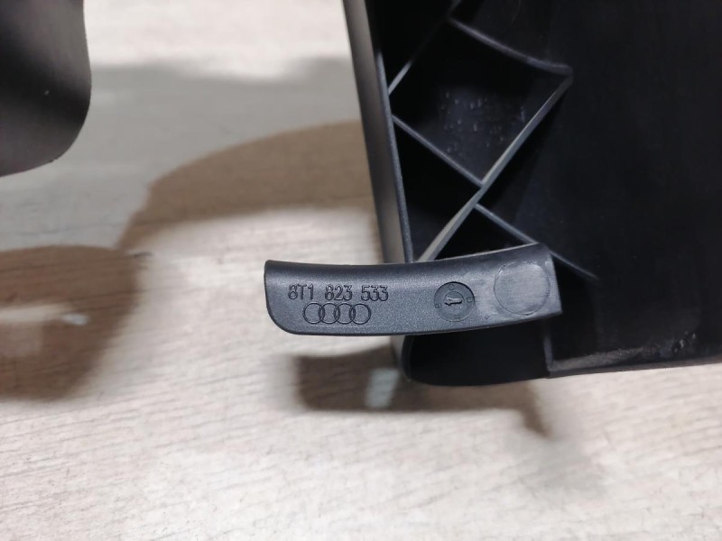 Audi A6 C7 ручка открывания капота в салоне