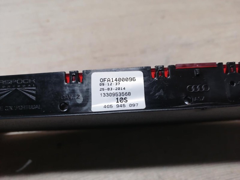 Audi A6 C7 повторитель стоп сигнала