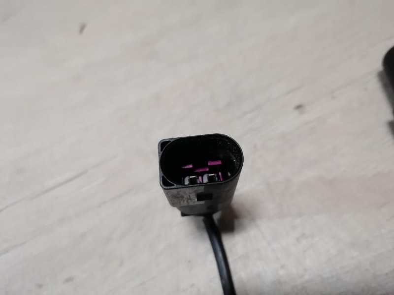 Audi A6 C7 замок капота