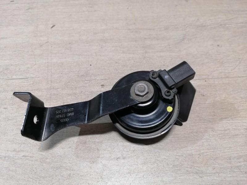 Audi A6 C7 сигнал звуковой