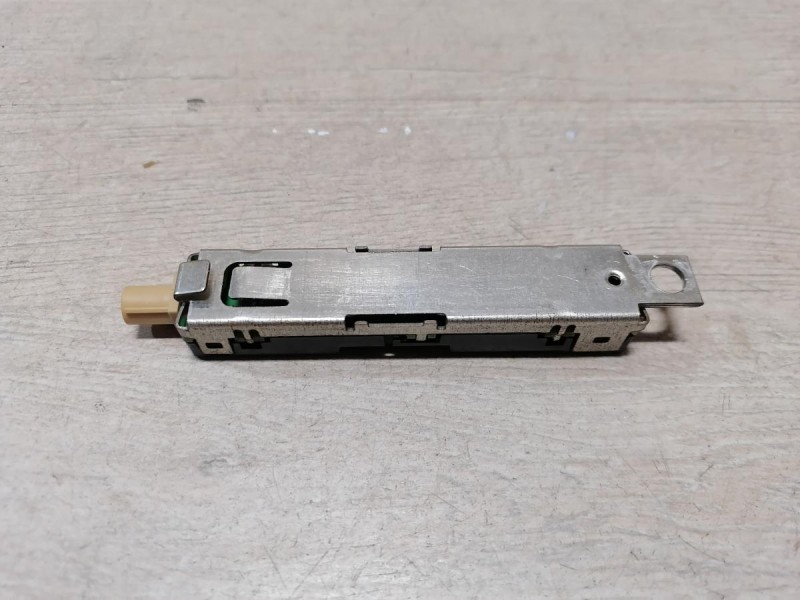 Audi A6 C7 усилитель антенны 4g5035225a