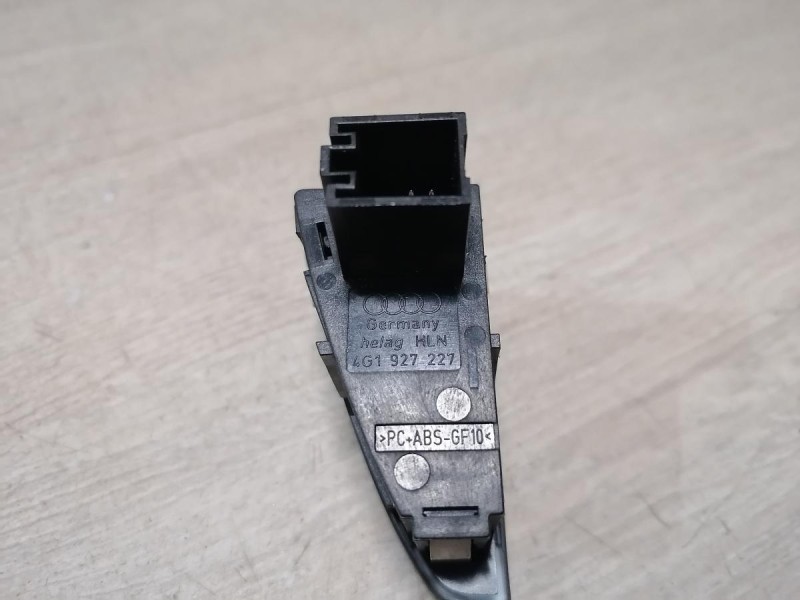 Audi A6 C7 кнопка многофункциональная