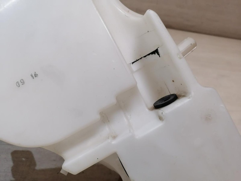 Audi A6 C7 бачок омывателя