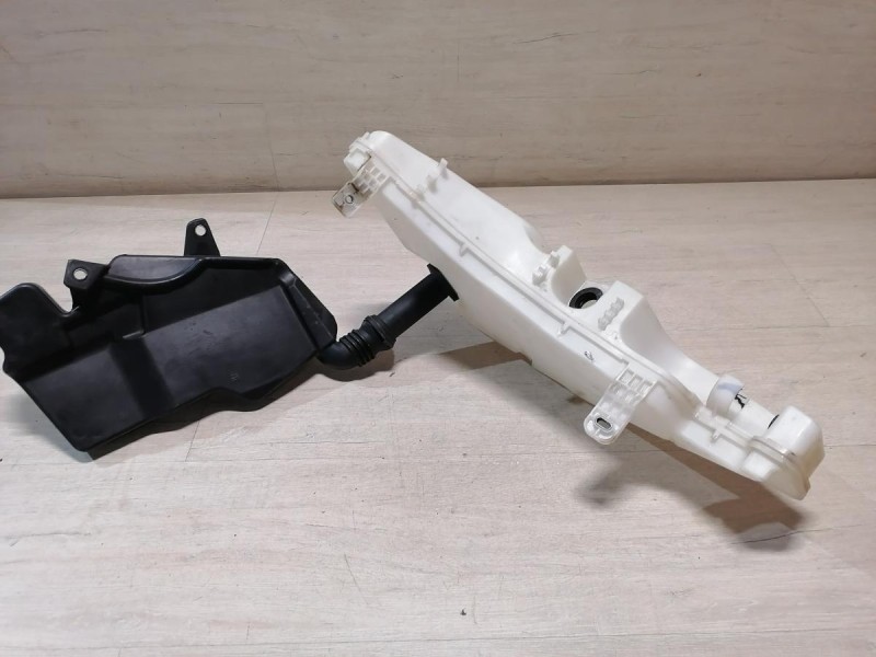 Audi A6 C7 бачок омывателя