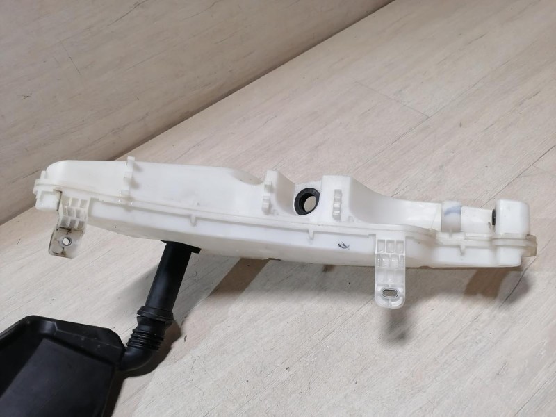 Audi A6 C7 бачок омывателя