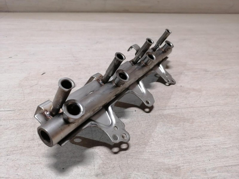 Audi A6 C7 рампа топливная датчик давления топлива