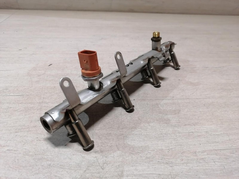 Audi A6 C7 рампа топливная датчик давления топлива