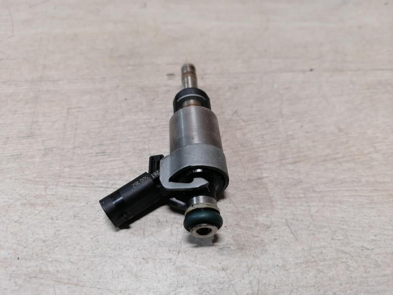 Audi A6 C7 форсунка топливная