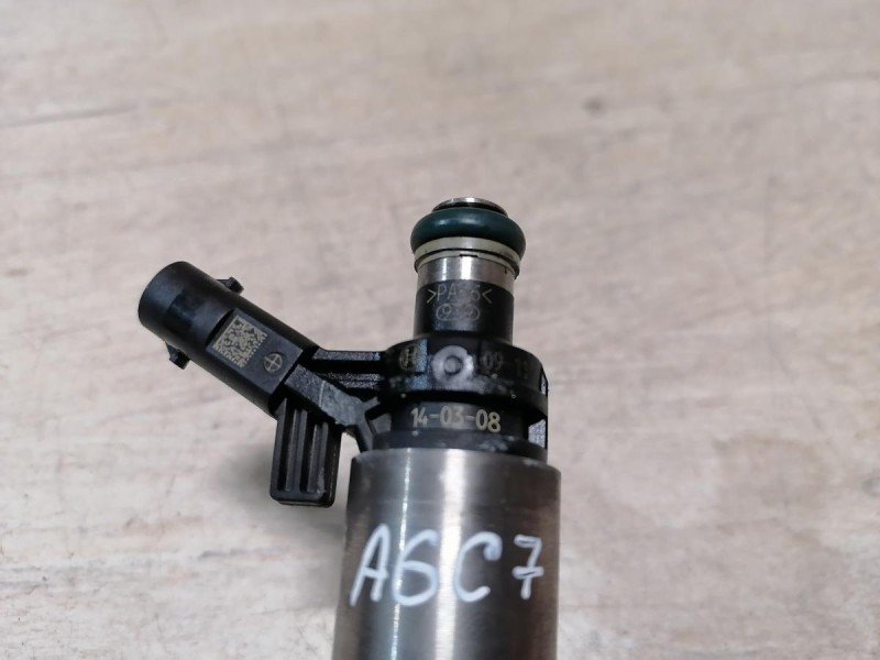 Audi A6 C7 форсунка топливная