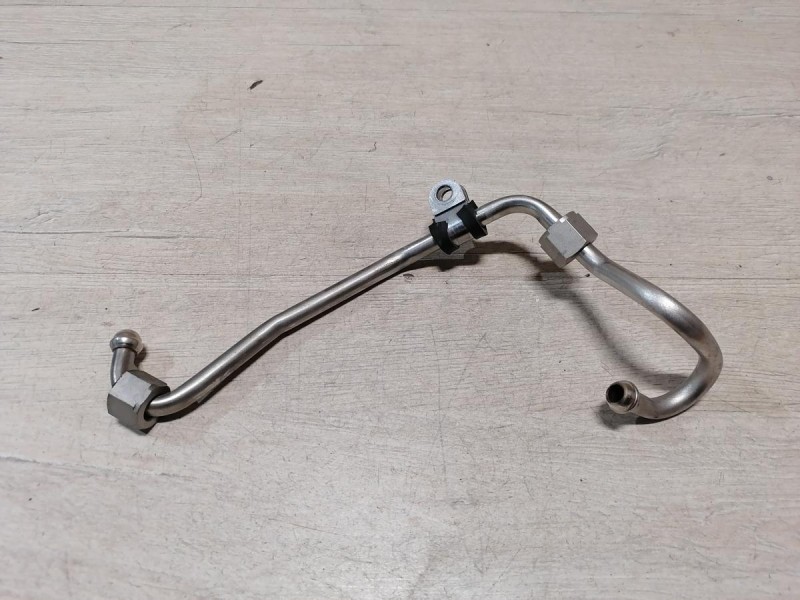 Audi A6 C7 трубка топливная подача на рампу