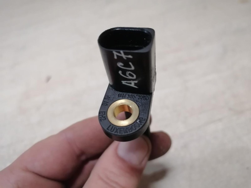 Audi A6 C7 датчик температуры воздуха в коллекторе 06b905379d