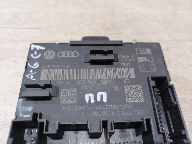 Audi A6 C7 блок комфорта двери передний правый