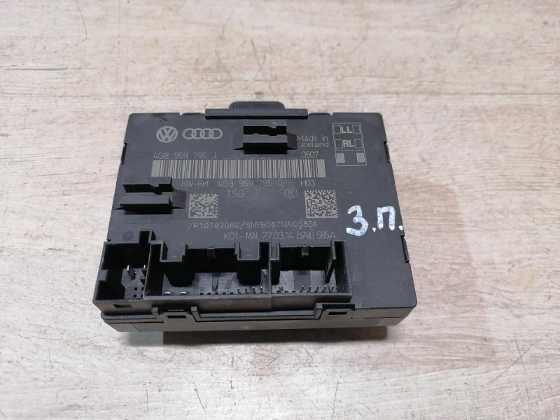 Audi A6 C7 блок комфорта двери задний