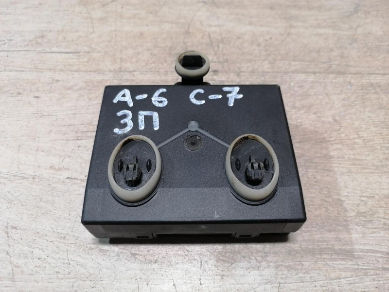 Audi A6 C7 блок комфорта двери задний