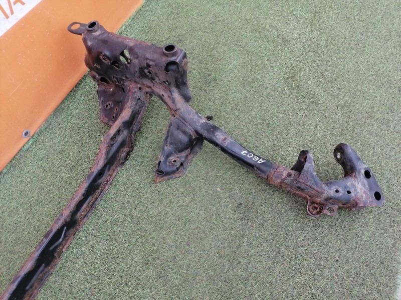 Audi A6 C7 подрамник передний