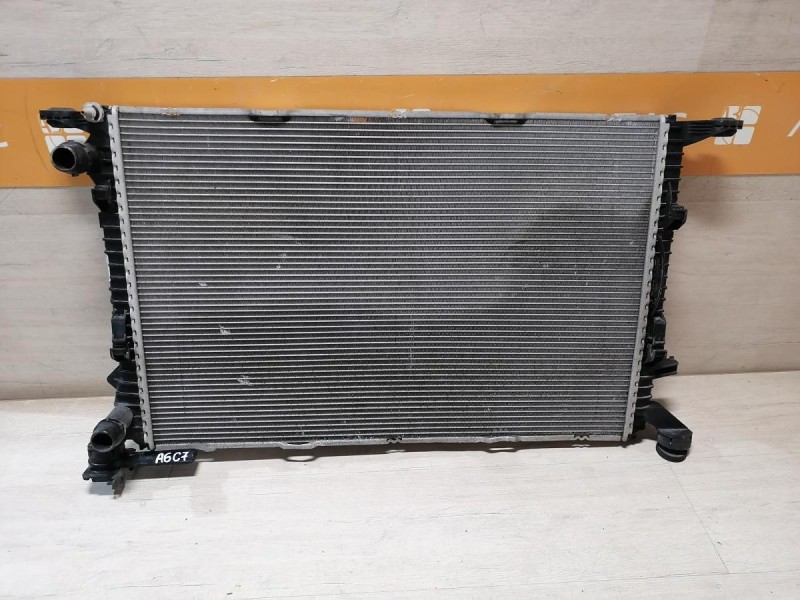 Audi A6 C7 радиатор охлаждения двигателя