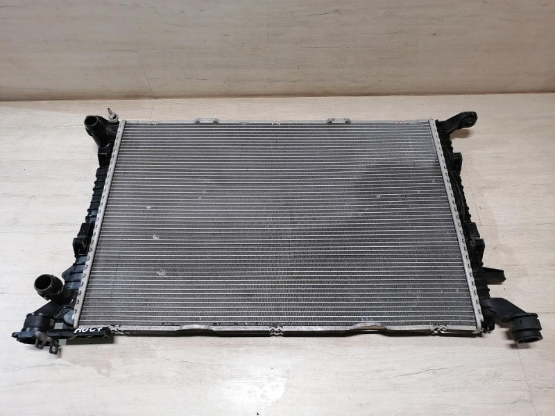 Audi A6 C7 радиатор охлаждения двигателя