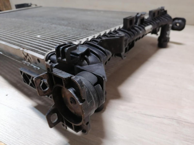 Audi A6 C7 радиатор охлаждения двигателя