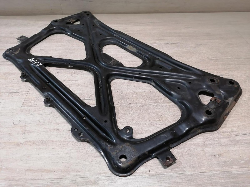 Audi A6 C7 балка подмоторная распорка подрамника