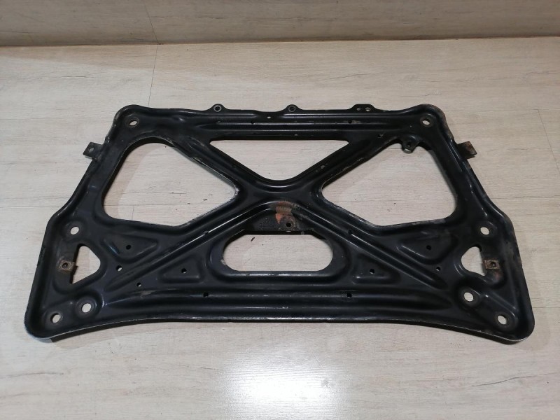 Audi A6 C7 балка подмоторная распорка подрамника