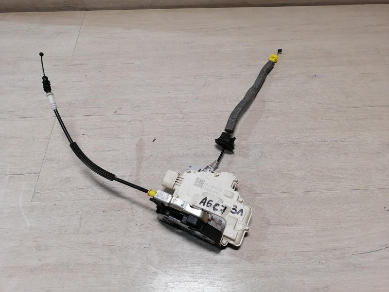 Audi A6 C7 замок двери задний левый