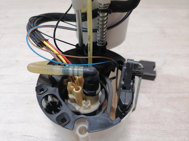 Audi A6 C7 бензонасос