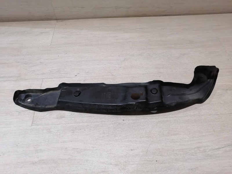 Audi A6 C7 пыльник крыла левый