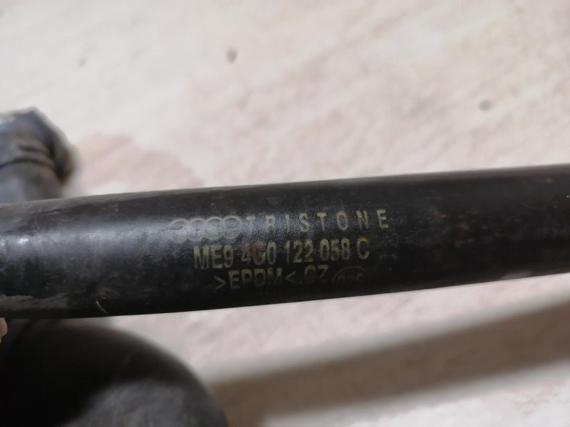 Audi A6 C7 патрубок охлаждения двигателя 4g0122058c